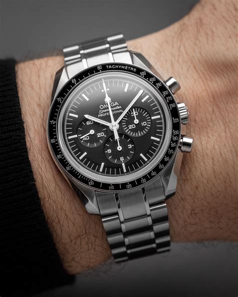 omega speedmaster moon watch reviews|More.